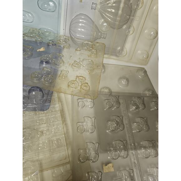 Lot Vintage Clear Candy Molds Bingo Tractors Bunnies Hot Air Balloons Classic... - Picture 14 of 16